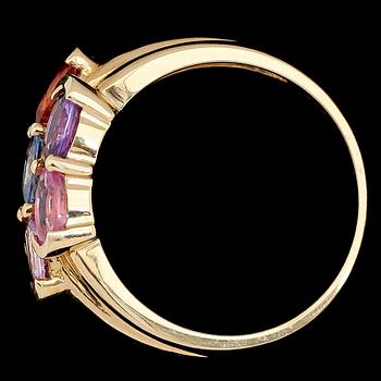 RING, 14K guld, safirer. Vikt ca 6 g.
