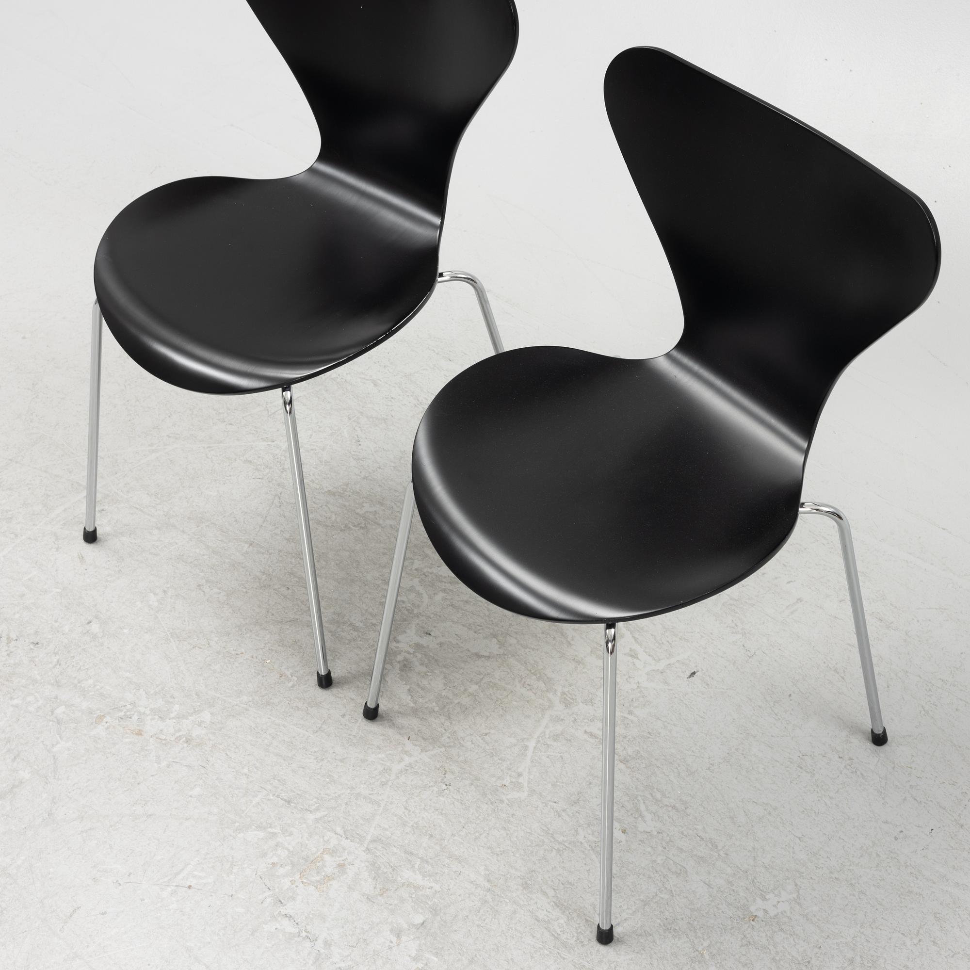 Arne Jacobsen, stolar åtta st. "Sjuan", Fritz Hansen, Danmark, daterade 2005.