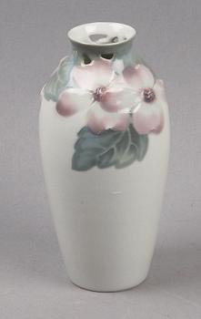 VAS, porslin, Mela Anderberg, Rörstrand. Omkring 1900.