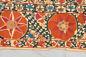 Broderi, antik Uzbekistan suzani, ca 244 x 145 cm.