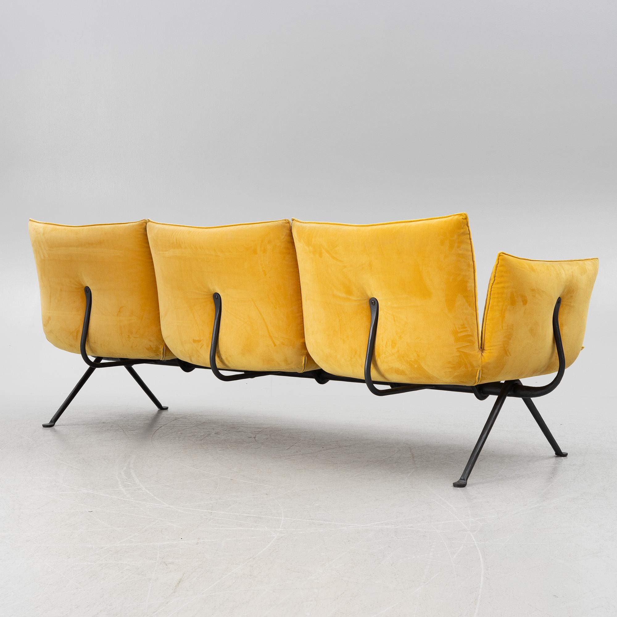 Ronan & Erwan Bouroullec, sofa, 'Officina', Magis, Italy.