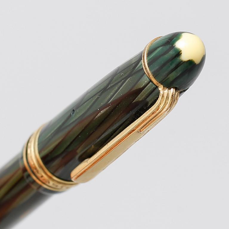 A mid 20th century "Masterpiece M 144G" Montblanc fountain pen.