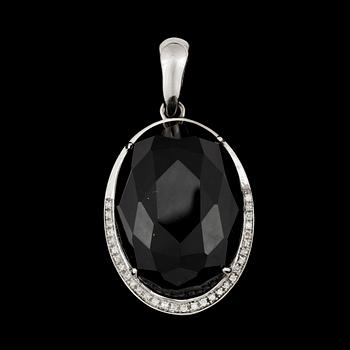 HÄNGE, 14k vitguld, fasettslipad opak svart sten, samt briljantslipade diamanter tot ca0,30ct. 2000-tal. Vikt 16g.