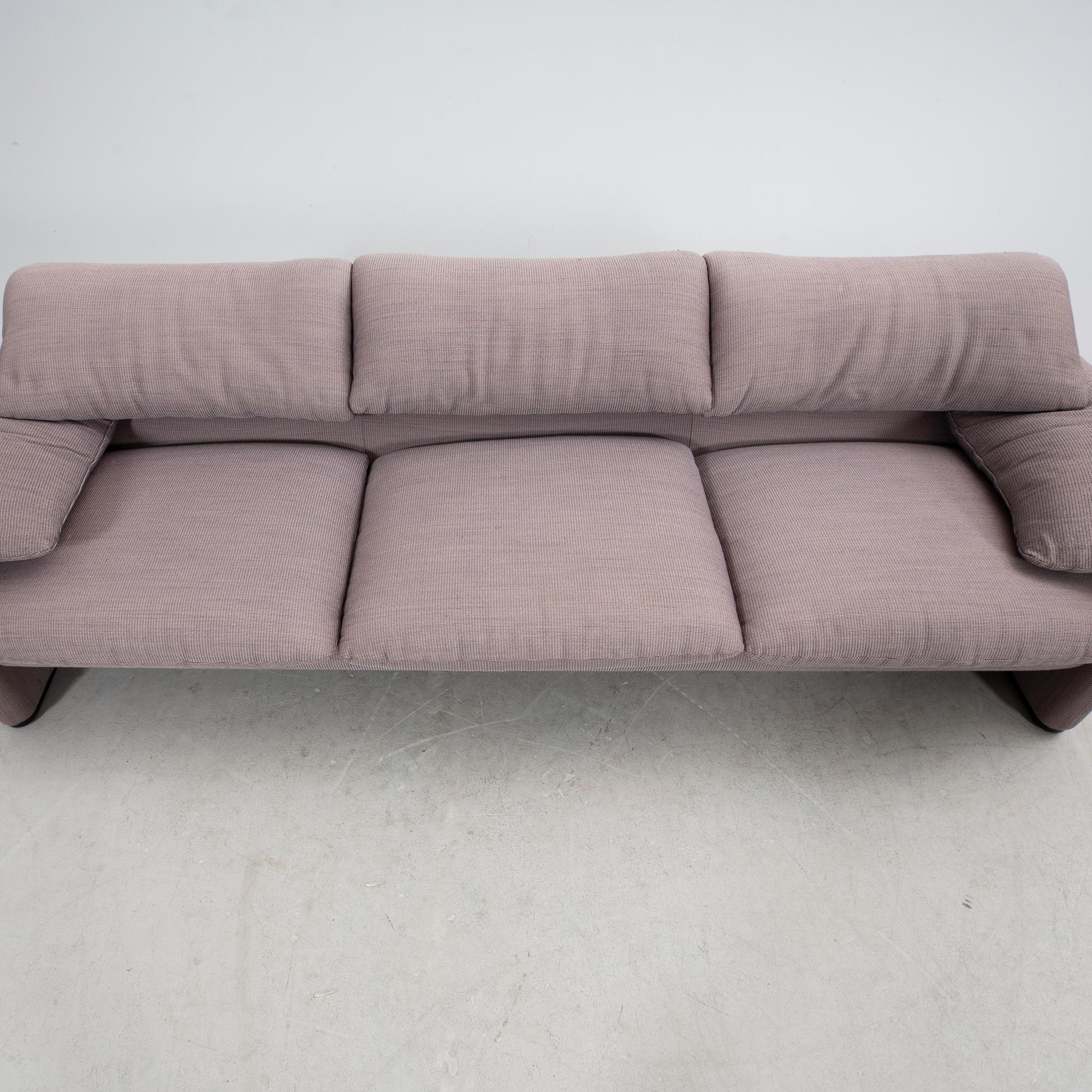Vico Magistretti, sofa "Maralunga" for Cassina designed in 1973.
