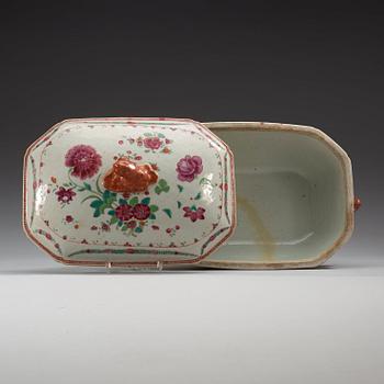 A famille rose tureen with cover and stand. Qing dynasty, Qianlong (1736-95).