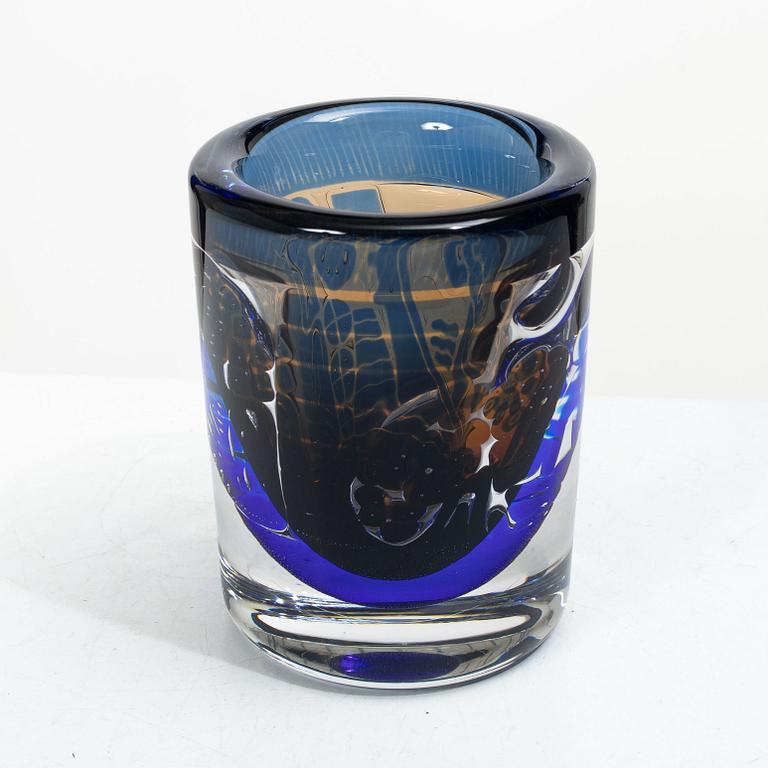 Edvin Öhrström, a vase, Ariel, Orrefors, 1987.
