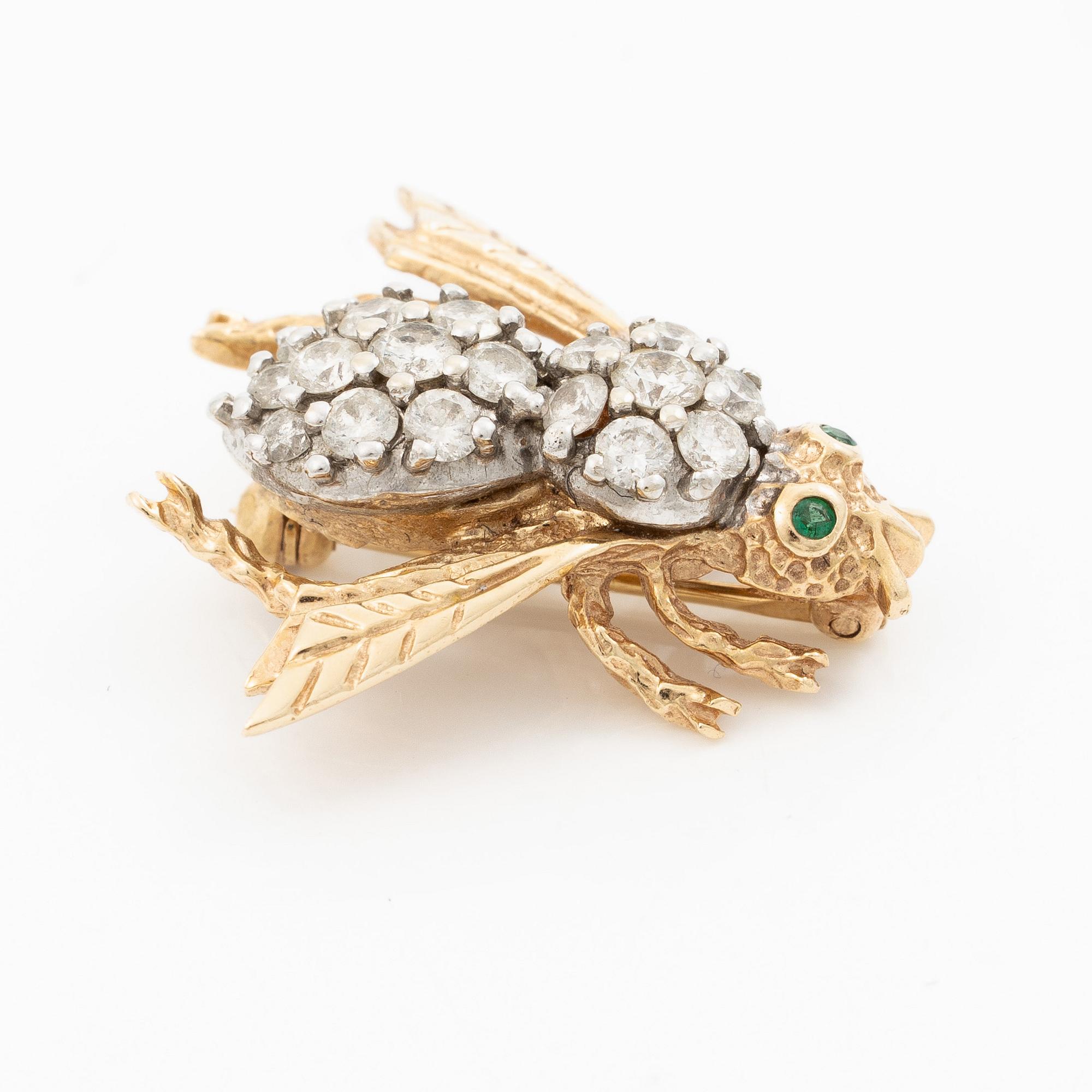 Brooch in the shape of a bee, 14K gold with brilliant-cut diamonds.