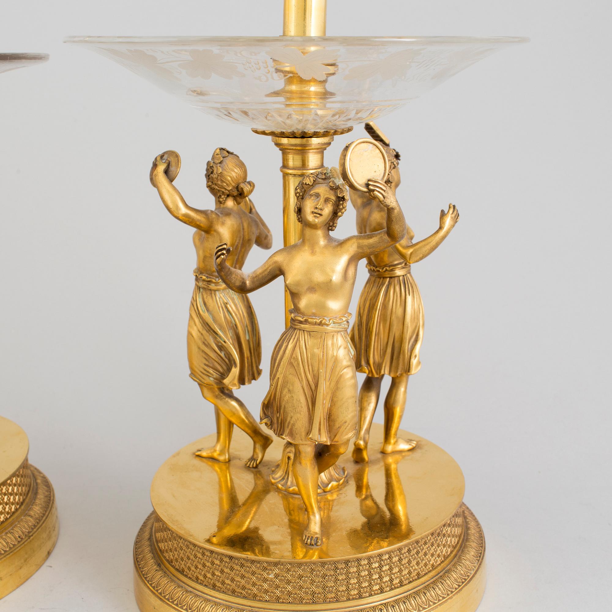 ETAGERER, ett par, empirestil, 1800-talets slut.