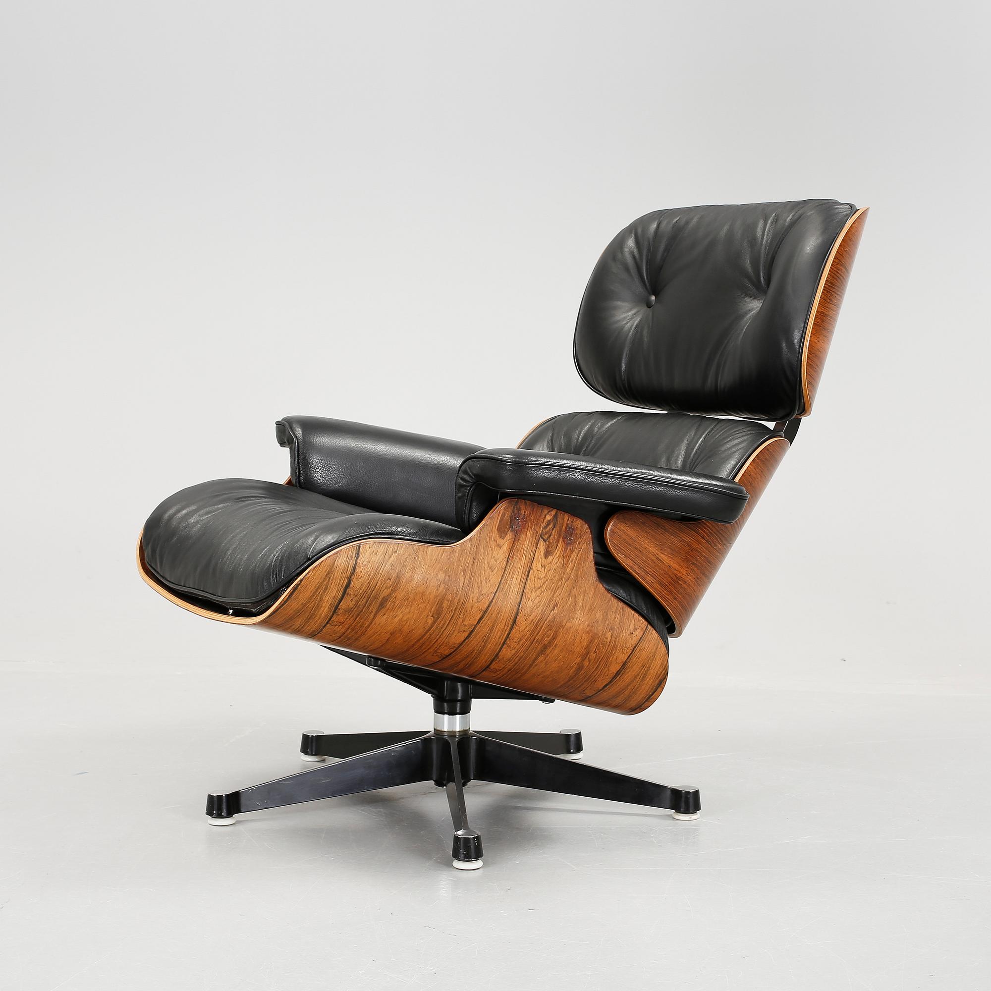FÅTÖLJ, "Lounge Chair", Charles och Ray Eames, 1900-talets andra hälft.