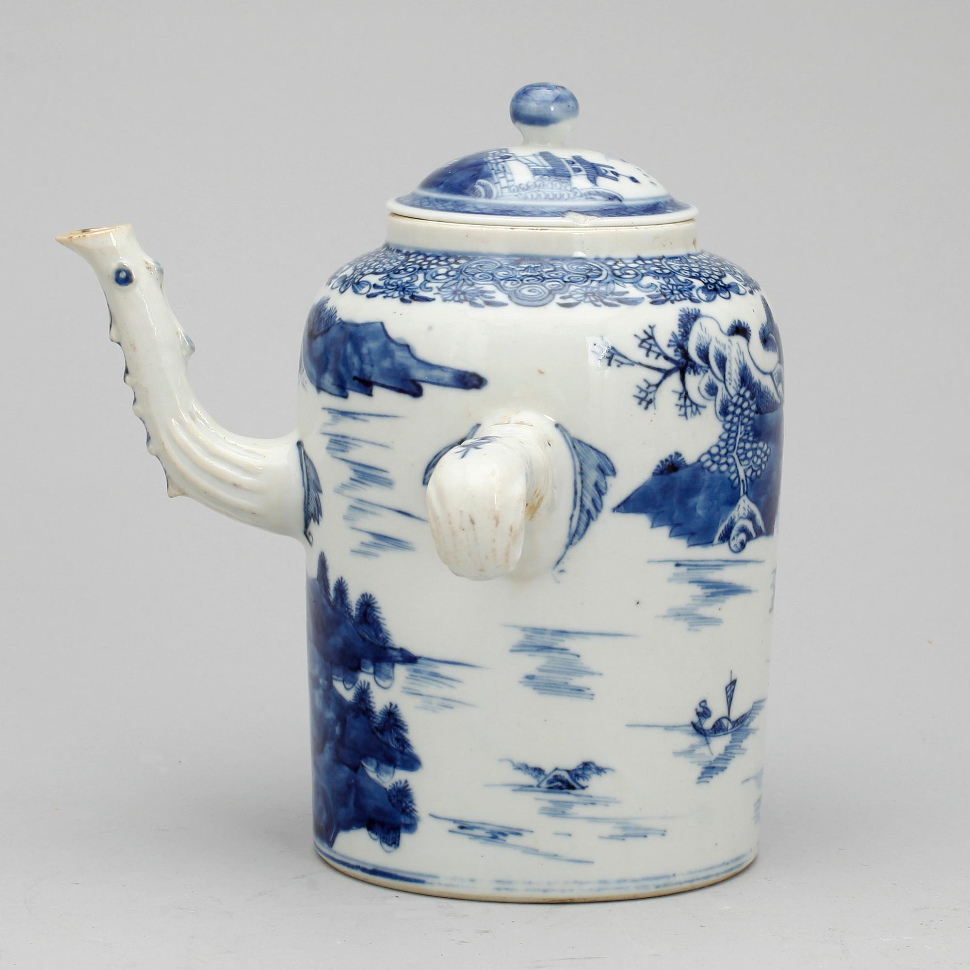 TEKANNA, porslin, Kina ca år 1800.