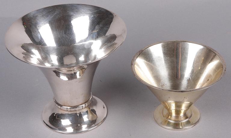 SKÅLAR, 2 st, silver. CG Hallberg 1931 resp GAB 1928.