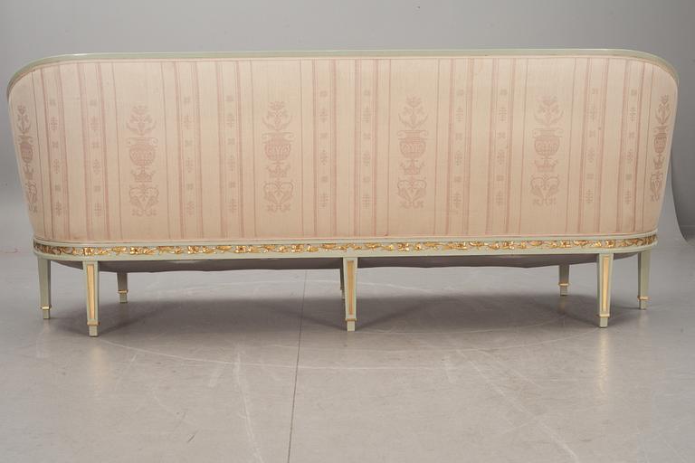 SOFFA, Carl Malmsten, ritad till Liljevalchs utställning 1928, tillverkad av NK.