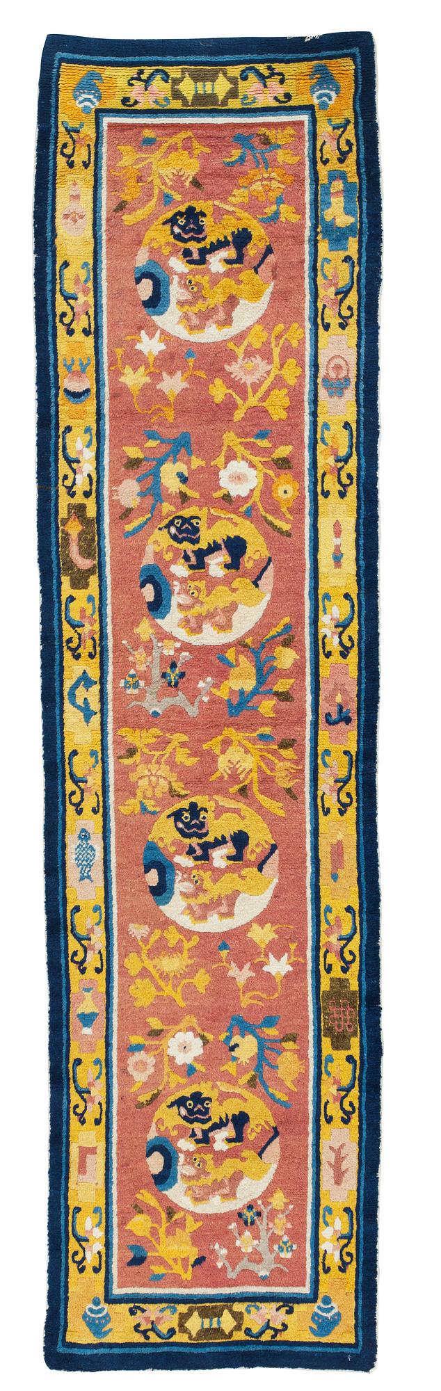 MATTA. Semiantik Ningxia. 283 x 175,5 cm. Kina.