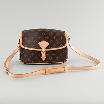 LOUIS VUITTON,