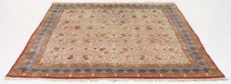 Carpet, Quom, approx. 285 x 220 cm.