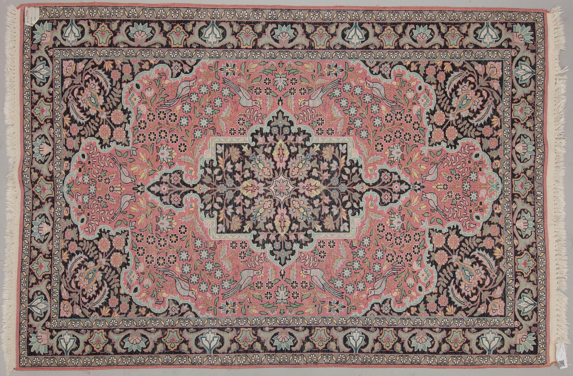 MATTA, silke, Kashmir. Ca 180x126 cm.