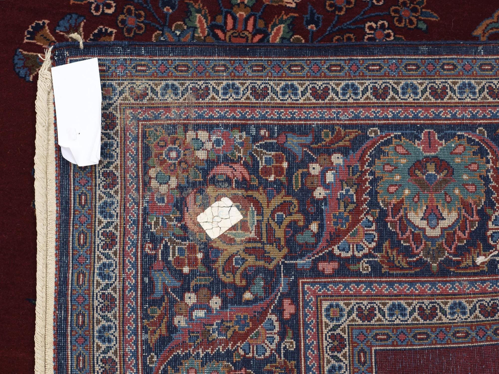 SEMI-ANTIQUE KASHAN. 204 x 132 cm.