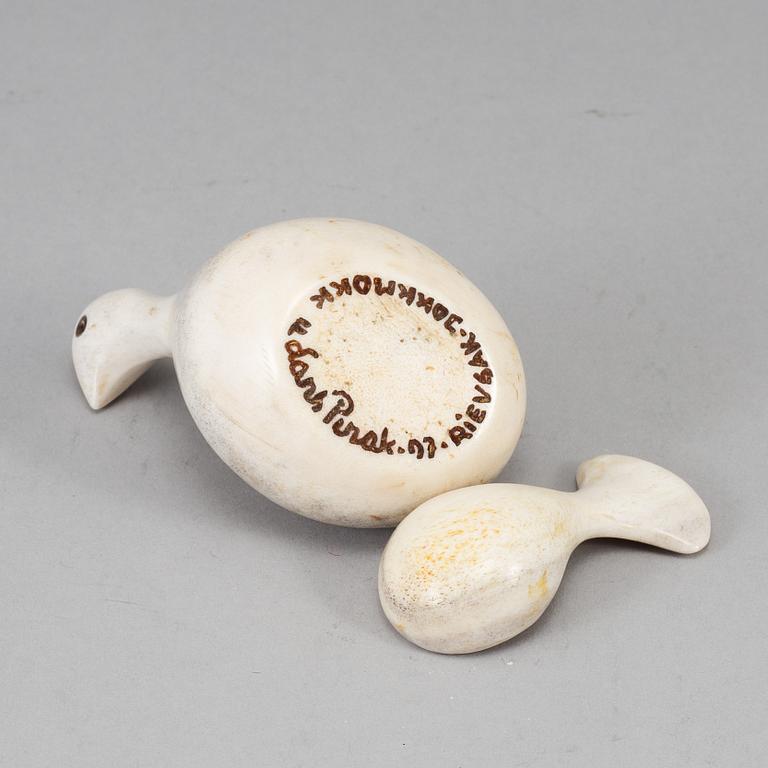 LARS PIRAK, a rendeer hord salt cellar with spoon, signed Lars Pirak -97 Rievsak Jokkmokk.