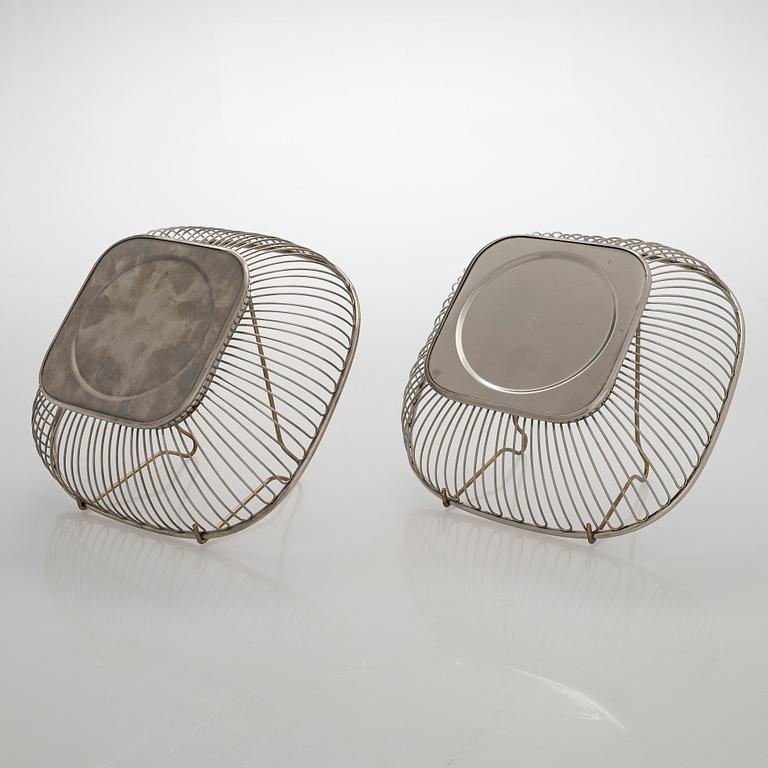 Alessi, a set of three serving bowls '370' and '845', Italy.