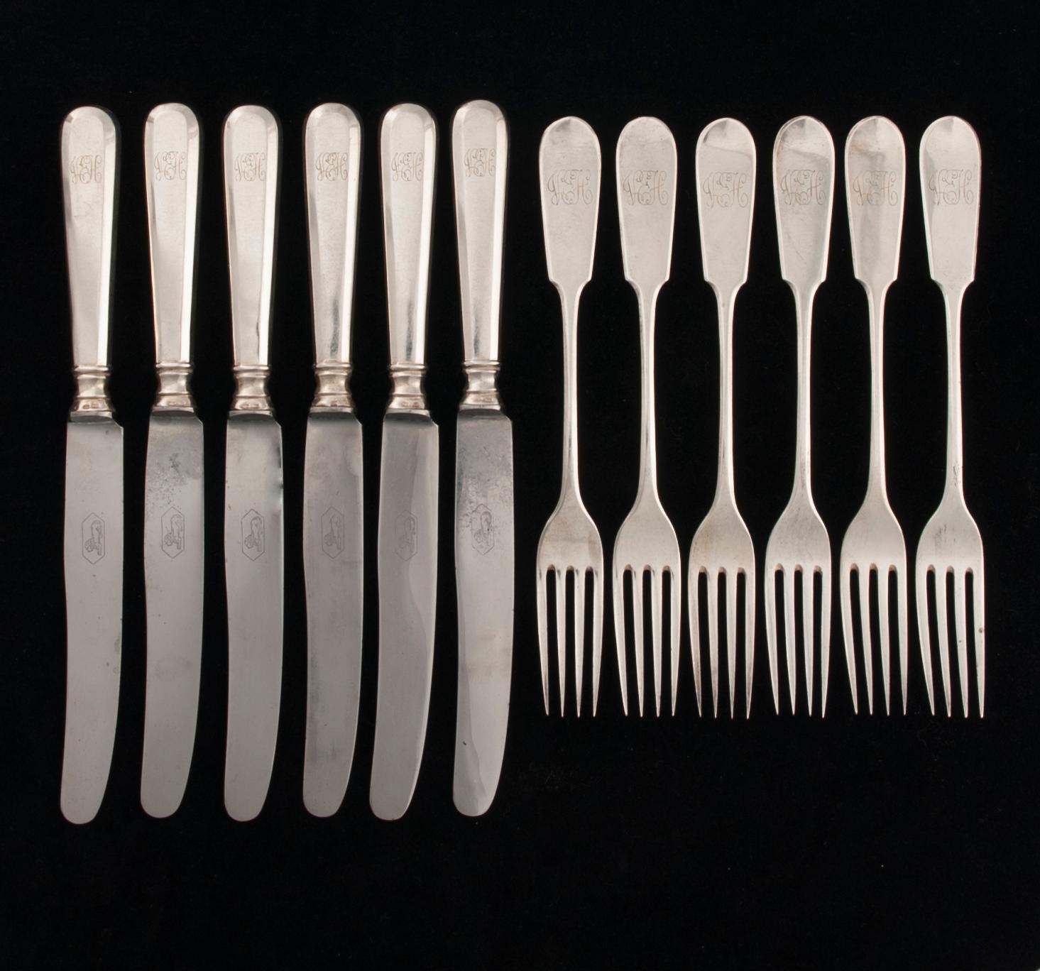 BESTICKUPPSÄTTNING, 12 delar, silver, "Helsingfors", Kultakeskus, Tavastehus 1936-1937. Vikt inkl. knivblad ca 664,7 g.