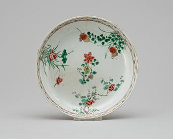 617. A Qing dynasty, Kangxi (1662-1722) charger.