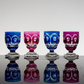 A set of 12, VAL SAINT LAMBERT, glass.