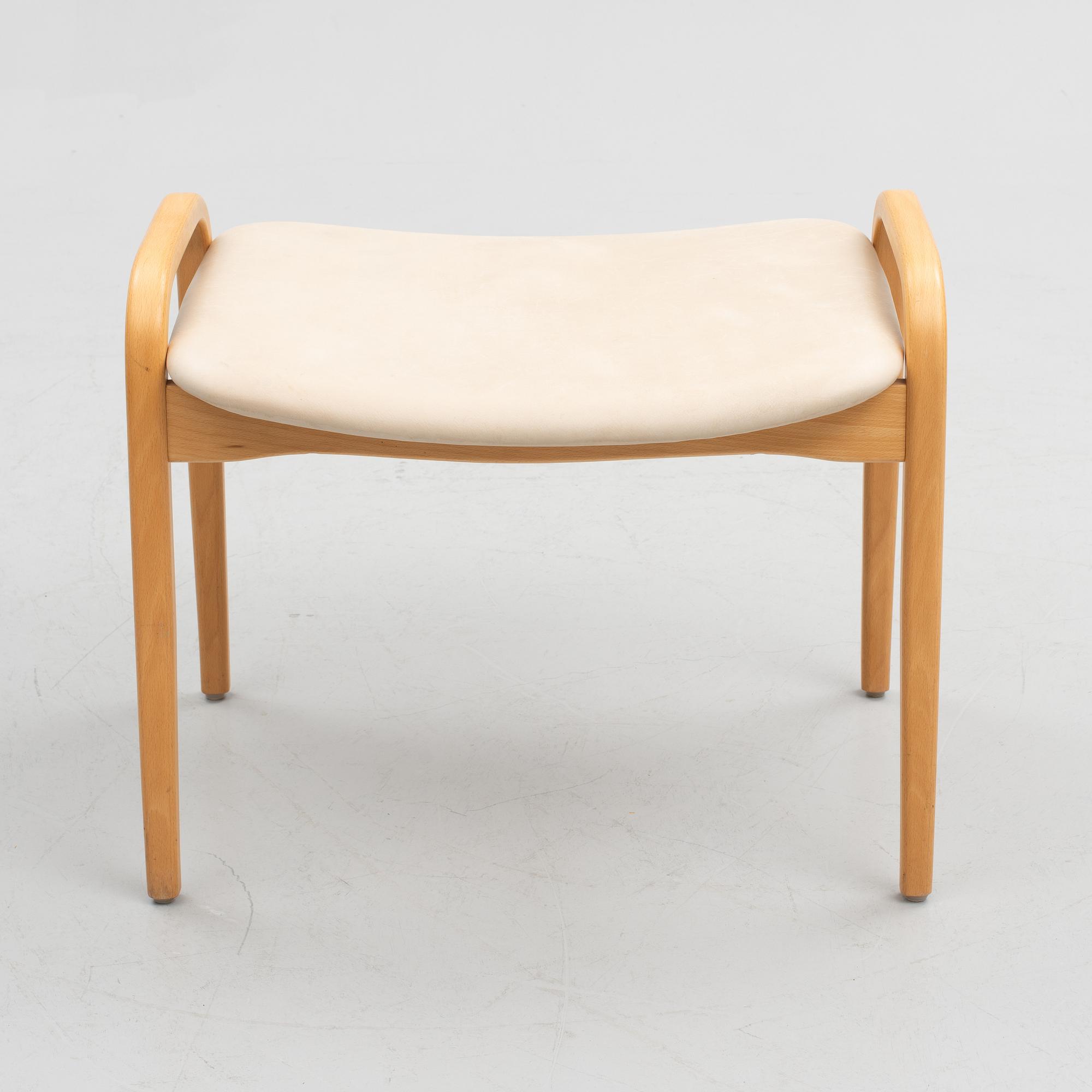 Yngve Ekström, fåtölj med fotpall, "Lamino", Swedese, tidigt 2000-tal.