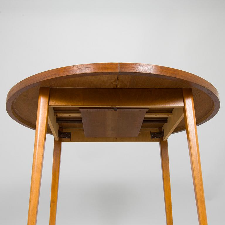 Pöytä, 1900-luvun puoliväli.