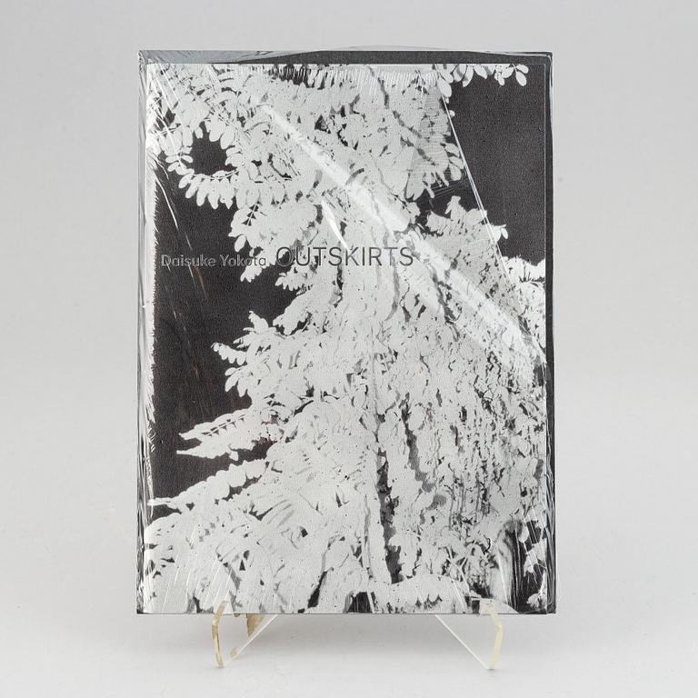 Daisuke Yokota, 2 st fotoböcker.