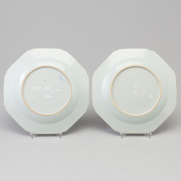 A pair of blue and white export porcelain dishes, Qing dynasty, Qianlong (1736-95).