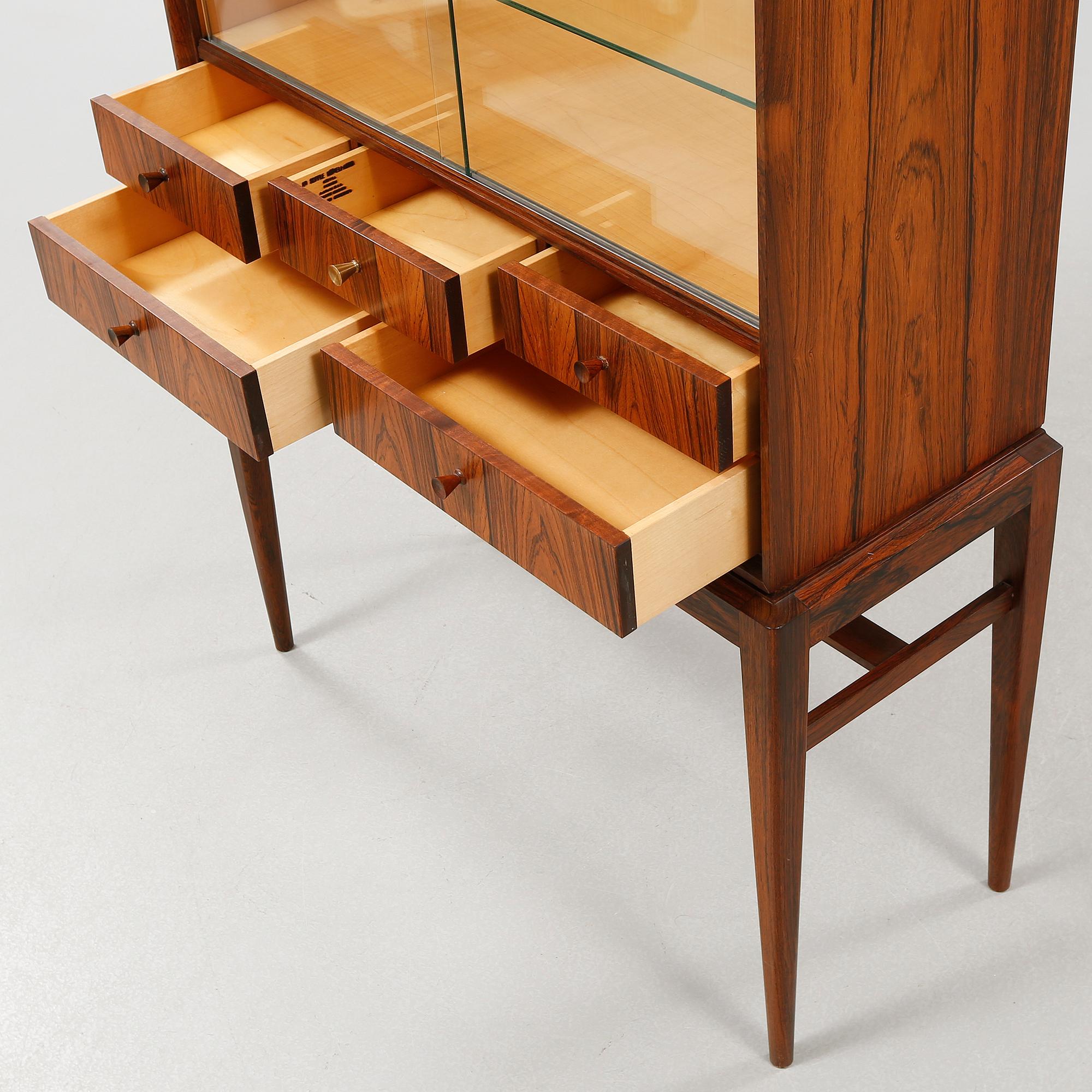 A vitrine by Svante Skogh, Seffle Möbelfabrik, second half of the 20th century. CITES-certificate.