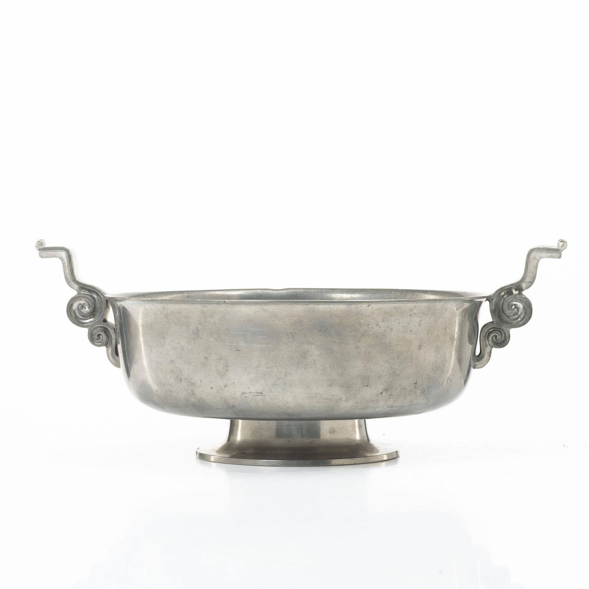 Edvin Ollers, a pewter bowl, Schreuder & Olsson, Stockholm, 1930.