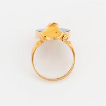 Lapponia ring design Björn Weckström 18K guld med opal.