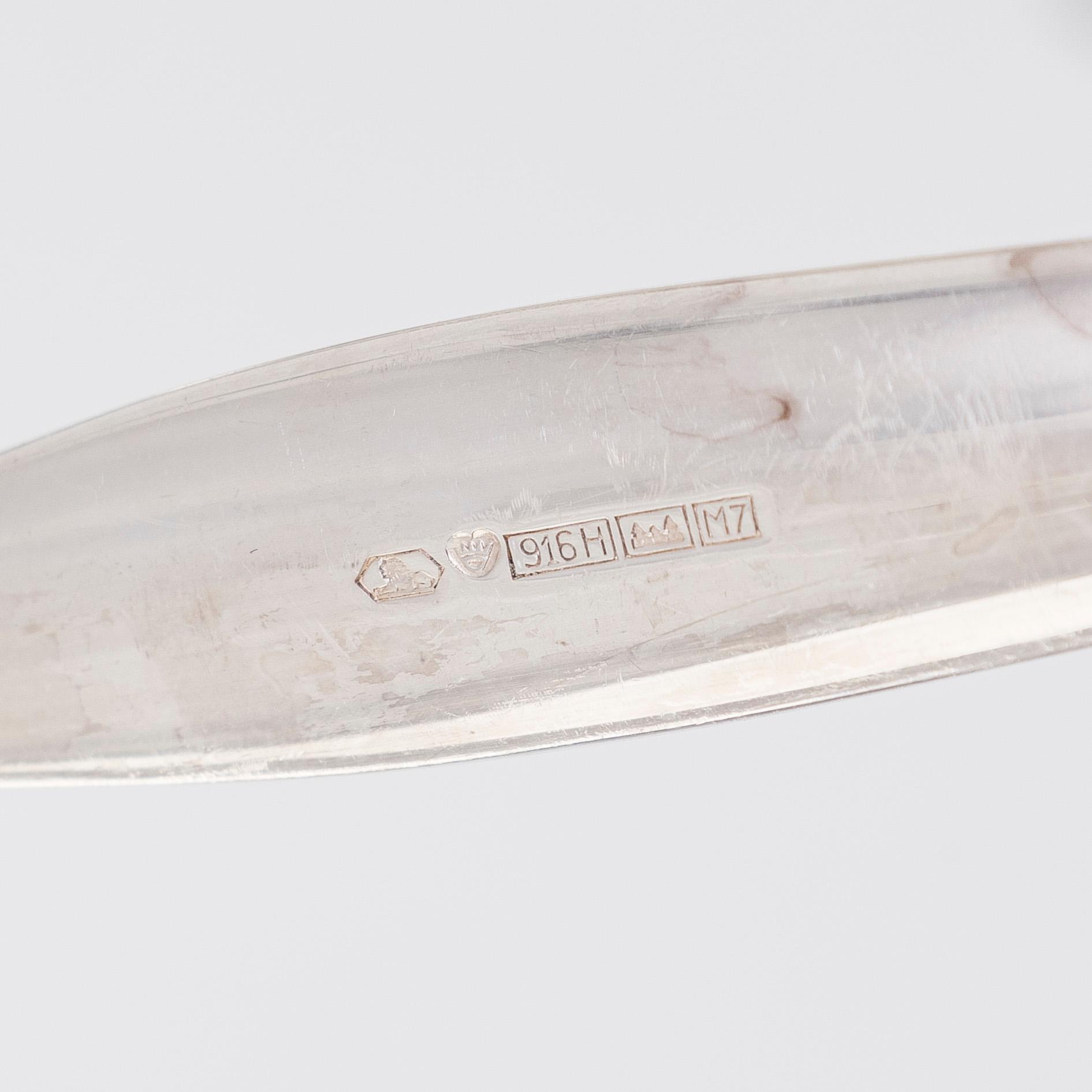 Tapio Wirkkala, aterinsarja, 42 osaa, "Tapio", sterling hopeaa, Kultakeskus Hämeenlinna 1963-65.