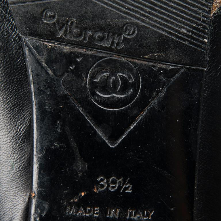 SKOR, Chanel.