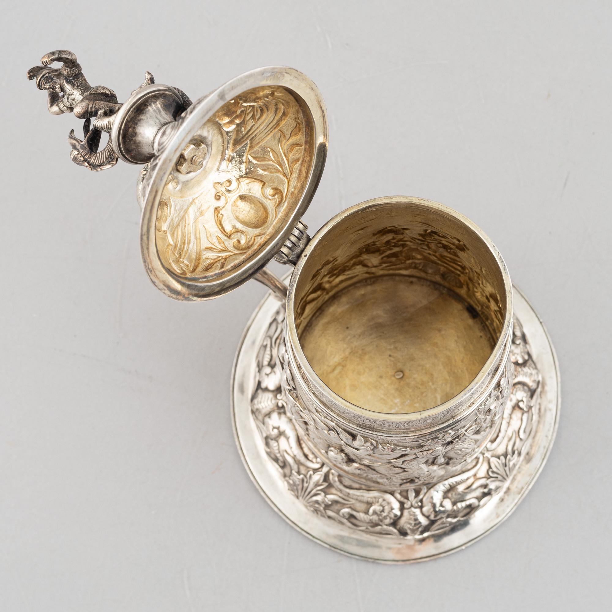 Dryckeskanna, silver, möjligen Hannover 1800-tal, importstämplad London 1878.