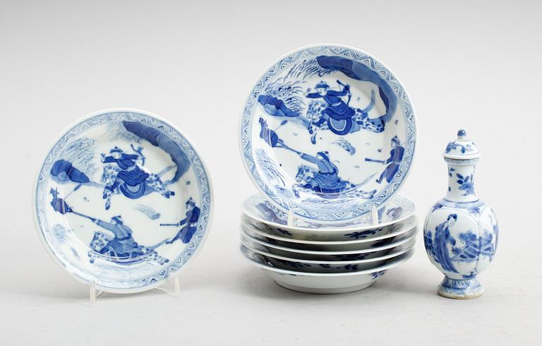 FAT, 7 st samt miniatyrvas med lock, porslin, Kina, 1800-talets slut.
