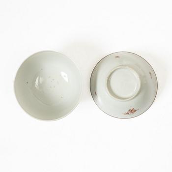 Four porcelain cups with saucers, China, Qing dynasty, late 18th century/around 1800.