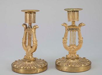 LJUSSTAKAR, ETT PAR, brons, empirestil, 1800-talets slut.