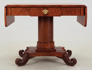 BORD, Karl Johan, 1800-talets första hälft.