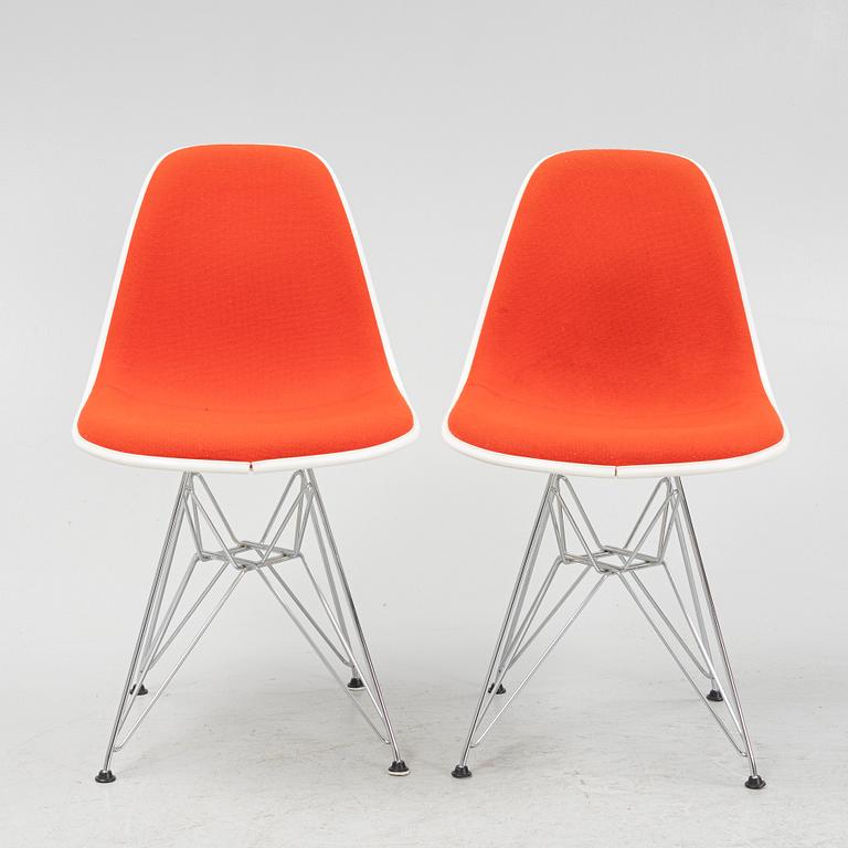 Charles & Ray Eames, stolar 5 st, "Plastick chair DSR", Vitra, daterad 2010.