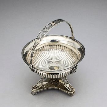 KONFEKTSKÅL, silver, empire, Johan Fredrik Carlsson, Norrköping, 1837. Tot. Vikt. ca 370 g.