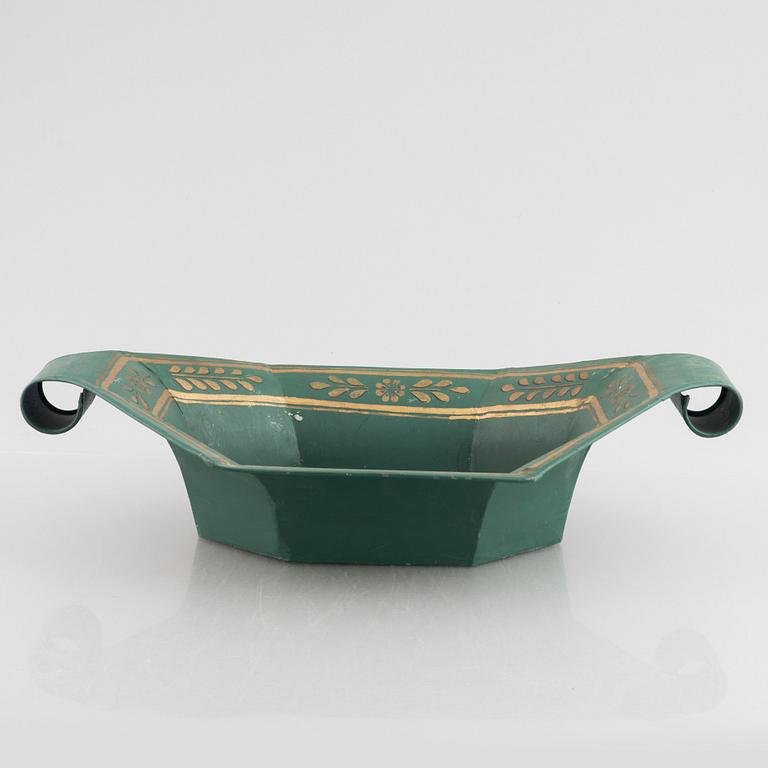 An Empire bread basket, early 19th Century.