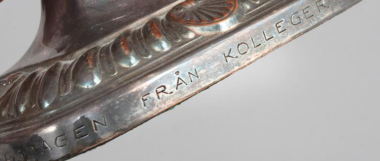 KANDELABRAR, ett par, nysilver, omkring 1900-talets mitt.