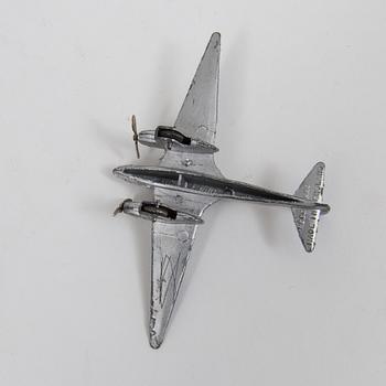 A Dinky Toys "Aeroplanes no 60" gift set, England, c. 1935.