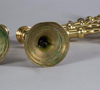 LJUSSTAKAR, tre par, mässing, omkring 1900.