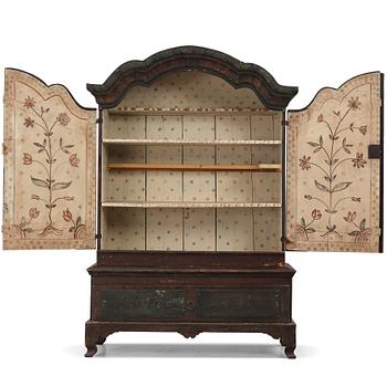 1. A Swedish cupboard from Värmland, late 18th century.