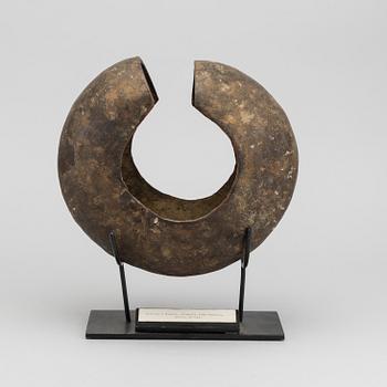 A COPPER FOOTRING FROM WAMPALA ZAIRE.