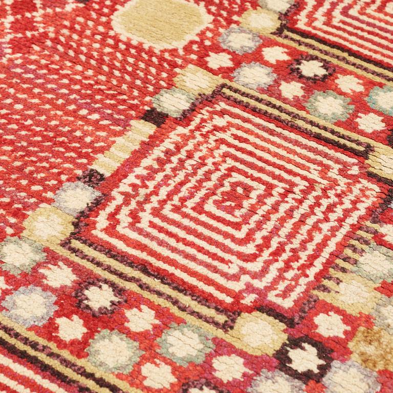 CARPET. "Krabban". Knotted pile. 260,5 x 189 cm. Signed AB MMF BN.