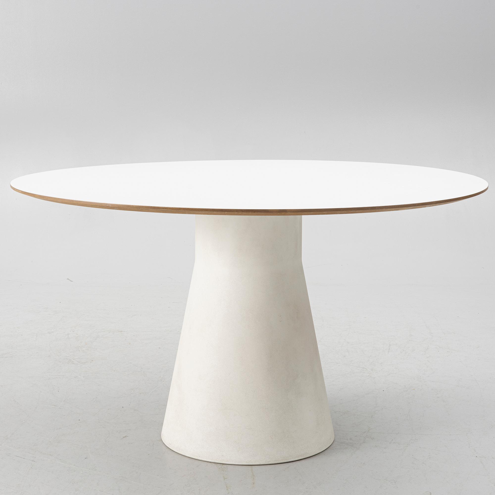 Matbord, "Reverse Conference table" för Andreu World.
